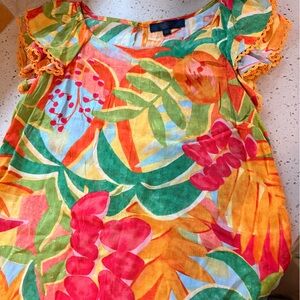 Rachel Roy xs Colorful Floral Top flutter sleeves